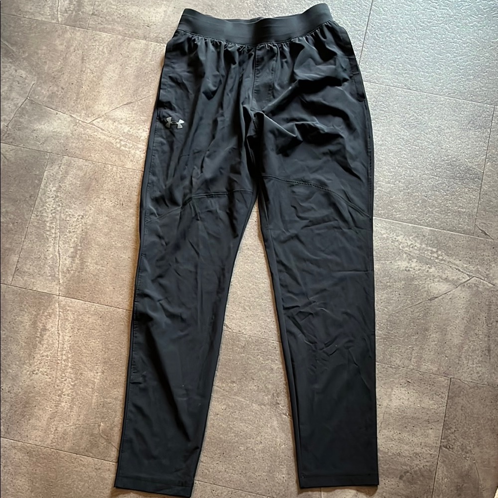 Under Armour Black Fitted Sweatpants with Elastic Waistband